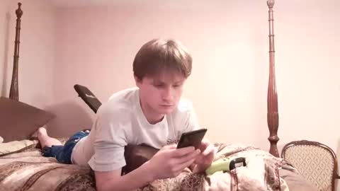 Snapshot of cuteboii29 chatting on 02.19.25 cuteboii29 online show from 02.19.25