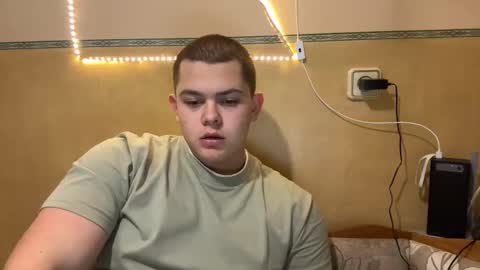 Snapshot of cutebutnaughty_ chatting on 11.05.25 Alex online show from 11.05.25