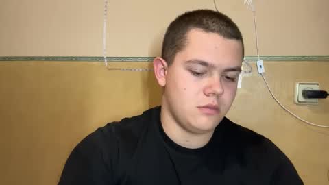 Snapshot of cutebutnaughty_ chatting on 11.10.25 Alex online show from 11.10.25