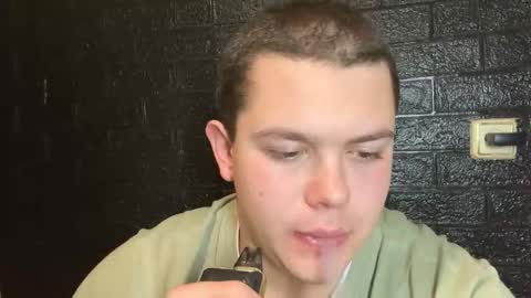 Snapshot of cutebutnaughty_ chatting on 11.21.25 Alex online show from 11.21.25