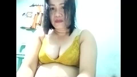 Snapshot of cutechey06 chatting on 09.24.25 Sky online show from 09.24.25