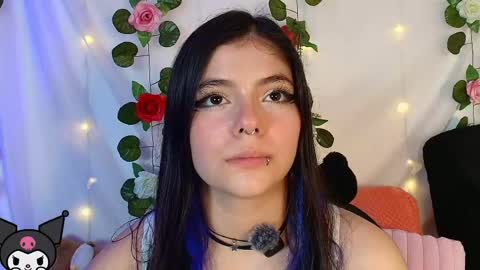 Snapshot of cutee_andrea chatting on 04.29.26 Andrea 3 online show from 04.29.26
