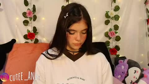 Snapshot of cutee_andrea chatting on 05.06.26 Andrea 3 online show from 05.06.26