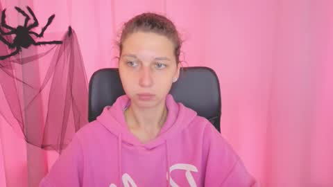 Elli online show from 10.27.25