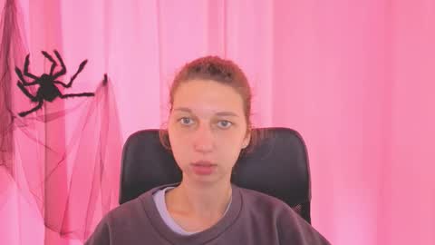 Elli online show from 10.28.25