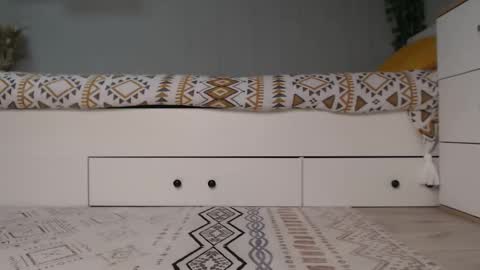 Snapshot of cuteemouse chatting on 09.20.25 Anna online show from 09.20.25