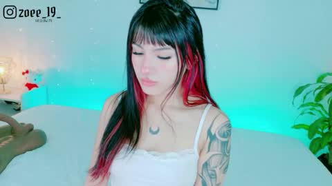 Zoe  online show from 04.15.26