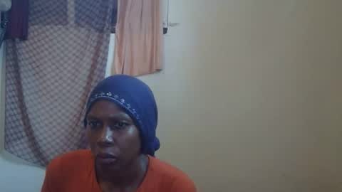 Snapshot of cutemir chatting on 10.21.25 cutemir online show from 10.21.25