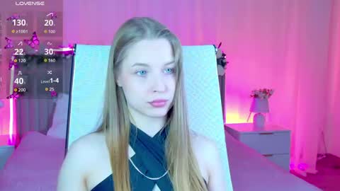 Snapshot of cutemousee chatting on 04.28.26 Rina online show from 04.28.26