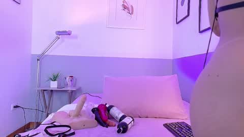 Snapshot of cutepetitee chatting on 01.31.26 cutepetitee online show from 01.31.26