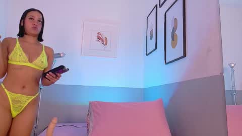 Snapshot of cutepetitee chatting on 02.11.26 cutepetitee online show from 02.11.26