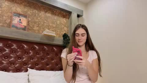 Kim online show from 10.23.25