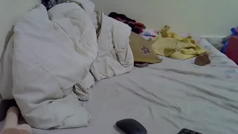 Snapshot of cutesera chatting on 10.15.25 cute Melisa online show from 10.15.25