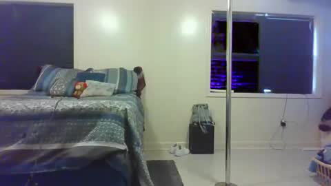 mary mack online show from 10.16.25