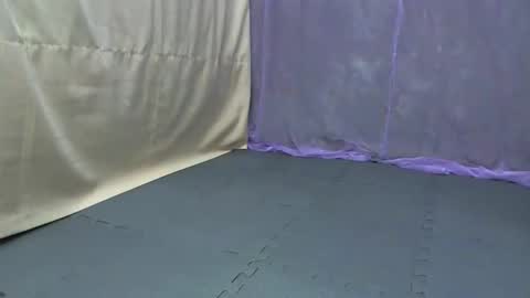 Snapshot of cutetinyasian143_ chatting on 10.15.25 cutetinyasian143_ online show from 10.15.25
