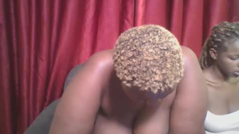 Snapshot of cutey_mellanin chatting on 02.17.25 cutey_mellanin online show from 02.17.25
