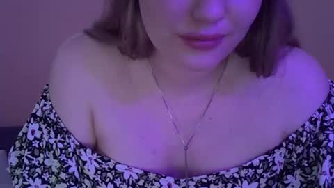 Snapshot of cutie_girl__ chatting on 07.21.26 cutie_girl__ online show from 07.21.26