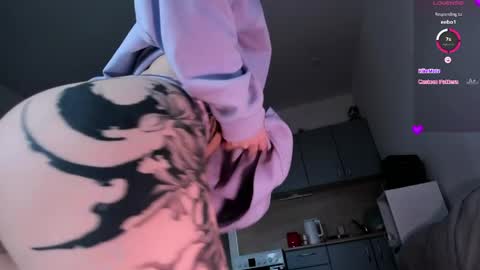 Kira online show from 04.16.26