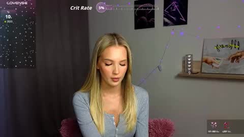 Snapshot of cutiefull_lion chatting on 09.17.25 cutiefull_lion online show from 09.17.25