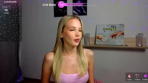 Snapshot of cutiefull_lion chatting on 09.29.25 cutiefull_lion online show from 09.29.25