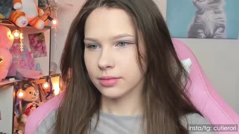 Snapshot of cutierori chatting on 01.29.25 Rori  Instagram cutierori  online show from 01.29.25