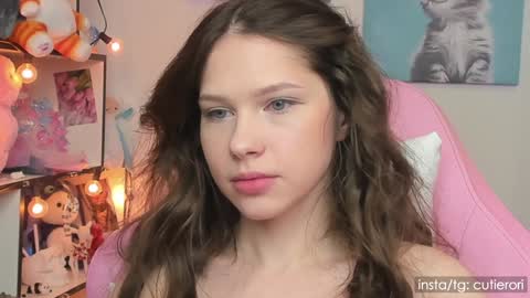 Snapshot of cutierori chatting on 02.06.25 Rori  Instagram cutierori  online show from 02.06.25