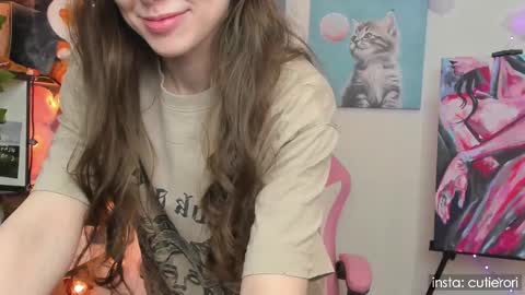 Snapshot of cutierori chatting on 02.26.25 Rori  Instagram cutierori  online show from 02.26.25