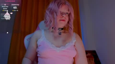 CutieSue online show from 04.10.26