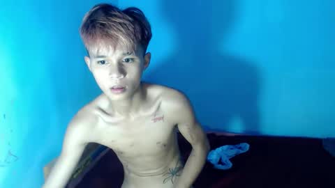 Snapshot of cutiewalter chatting on 04.23.26 cutiewalter online show from 04.23.26