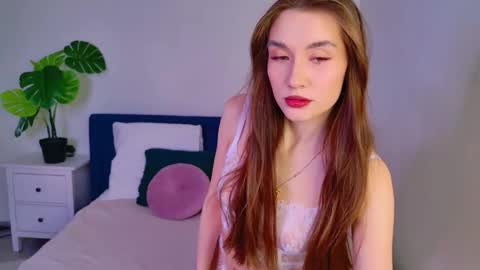 Vivienne online show from 03.09.26