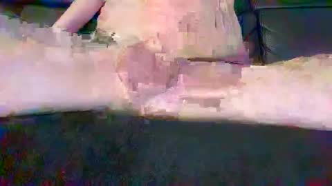 Snapshot of cwaddle chatting on 02.08.25 cwaddle online show from 02.08.25