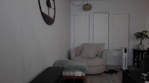 Snapshot of cwbym chatting on 12.21.25 cwbym online show from 12.21.25