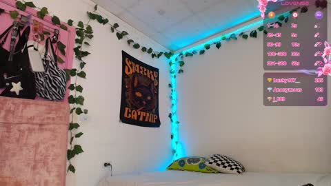 Camila online show from 01.04.25