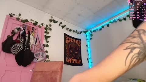 Camila online show from 02.05.25