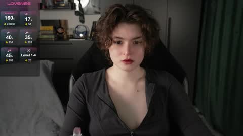 Helen Blossom online show from 05.04.26