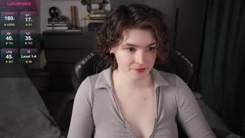 Helen Blossom online show from 06.02.26