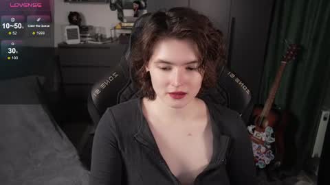 Helen Blossom online show from 07.06.26