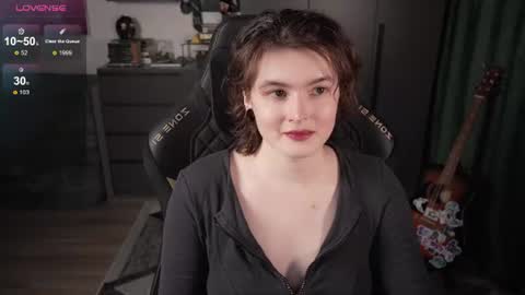 Helen Blossom online show from 07.17.26