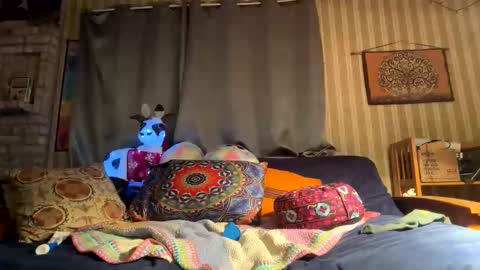 Snapshot of czechlove chatting on 11.28.25 Andrew Thomas online show from 11.28.25