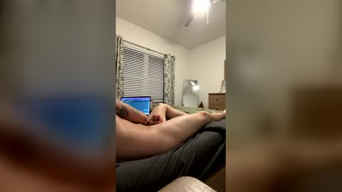 Snapshot of d1pounder chatting on 05.10.26 d1pounder online show from 05.10.26