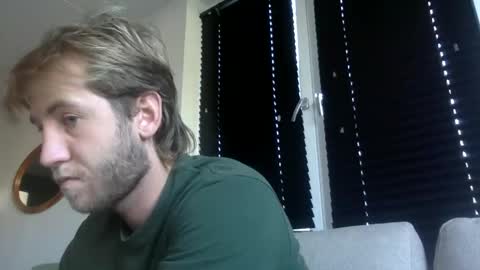 Snapshot of d3nnis_123 chatting on 10.09.25 d3nnis_123 online show from 10.09.25