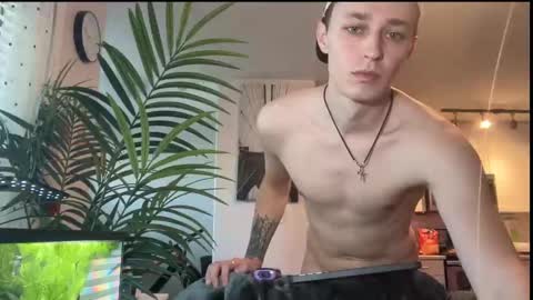 Snapshot of da_danya chatting on 09.27.25 da_danya online show from 09.27.25