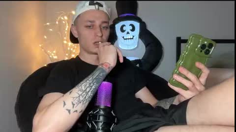 Snapshot of da_danya chatting on 10.11.25 da_danya online show from 10.11.25