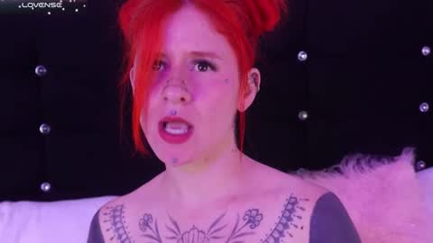 Snapshot of daarlene chatting on 02.07.25 Darlene online show from 02.07.25