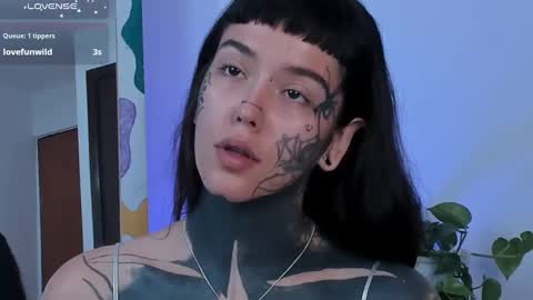 Snapshot of daarlene chatting on 03.09.25 Darlene online show from 03.09.25