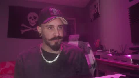 Snapshot of dabirdfree chatting on 04.11.26 Destroyer online show from 04.11.26