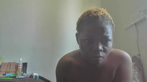 Snapshot of daddies_toy_ chatting on 11.11.25 daddies_toy_ online show from 11.11.25