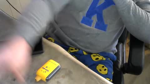 Snapshot of daddiessissyboy chatting on 12.12.24 daddiessissyboy online show from 12.12.24