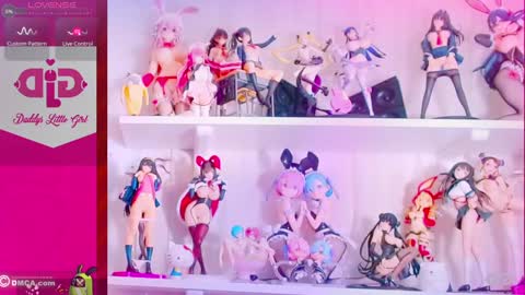 Snapshot of daddyslittlegirl01 chatting on 12.01.25 Im Andrea Nice to see you here I love patterns soo much online show from 12.01.25