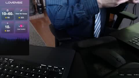 Snapshot of dadssecret69 chatting on 04.27.26 DadsSecret online show from 04.27.26
